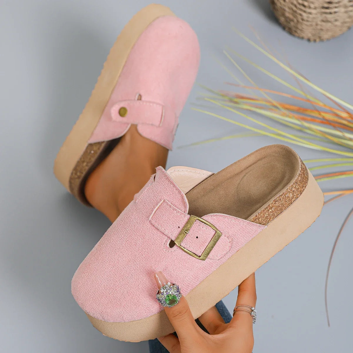Women suede slingback platform clogs in pink, featuring a thick sole for comfort and retro fashion style.